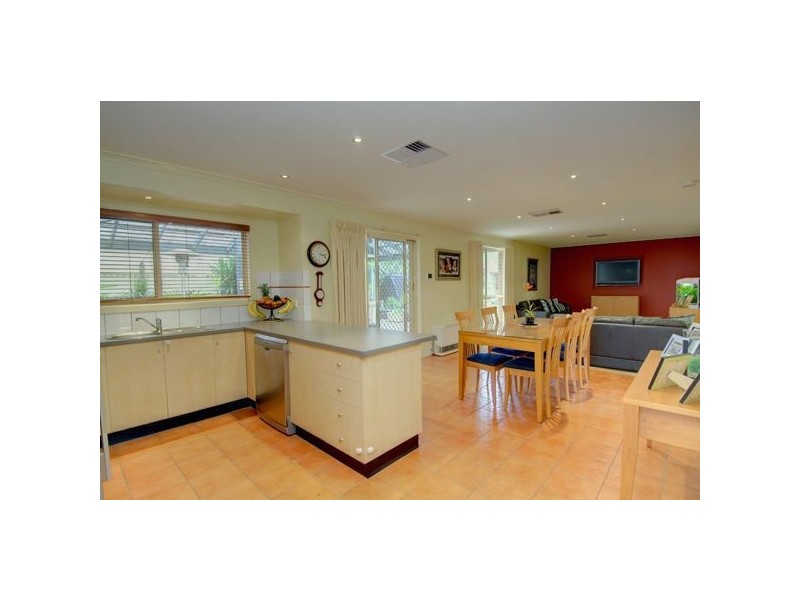 4 Kerry Way, Invermay VIC 3352