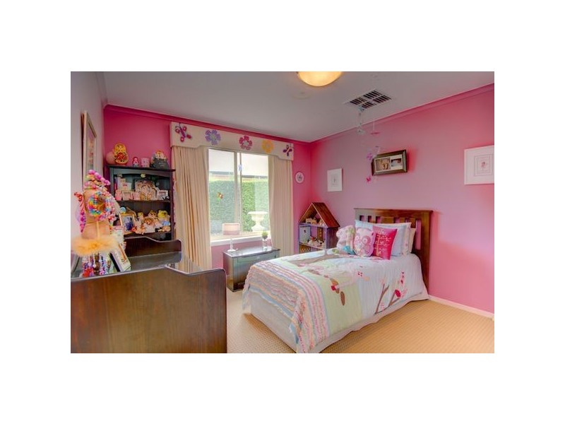 4 Kerry Way, Invermay VIC 3352