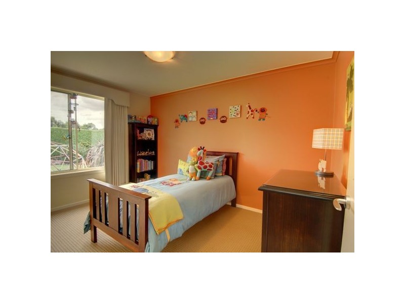 4 Kerry Way, Invermay VIC 3352