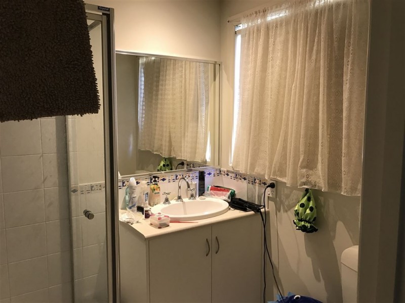 18 Taunton Place, Lake Gardens VIC 3355