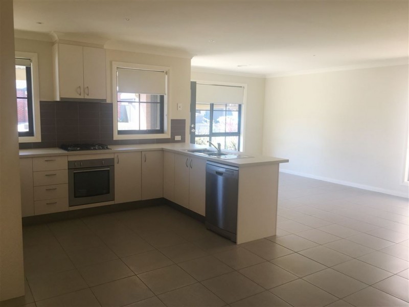 30 Oscar Drive, Sebastopol VIC 3356