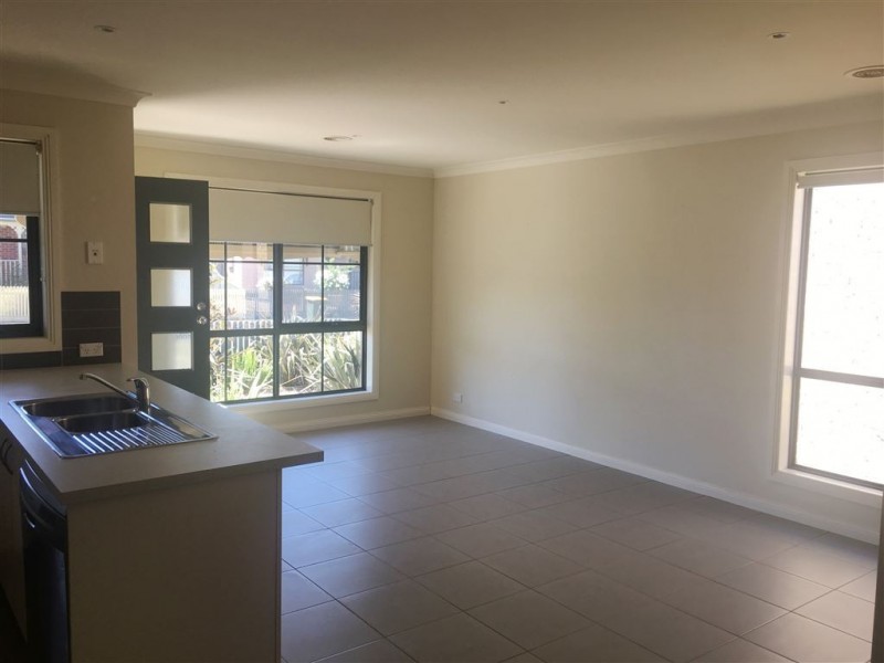 30 Oscar Drive, Sebastopol VIC 3356