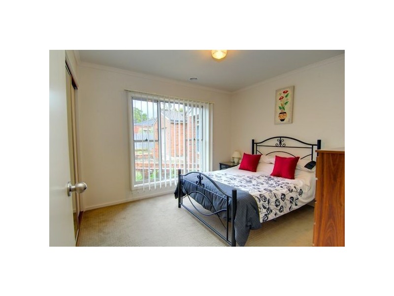 1/41A Yarrowee Street, Sebastopol VIC 3356