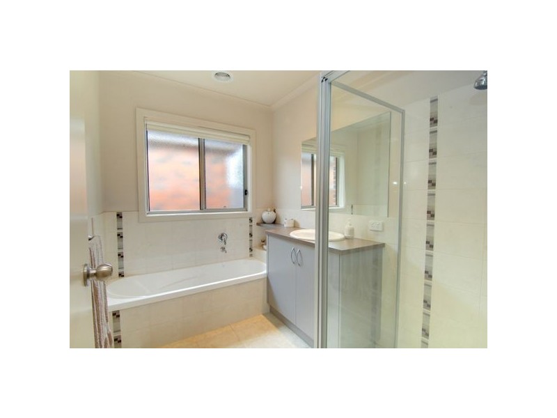 1/41A Yarrowee Street, Sebastopol VIC 3356