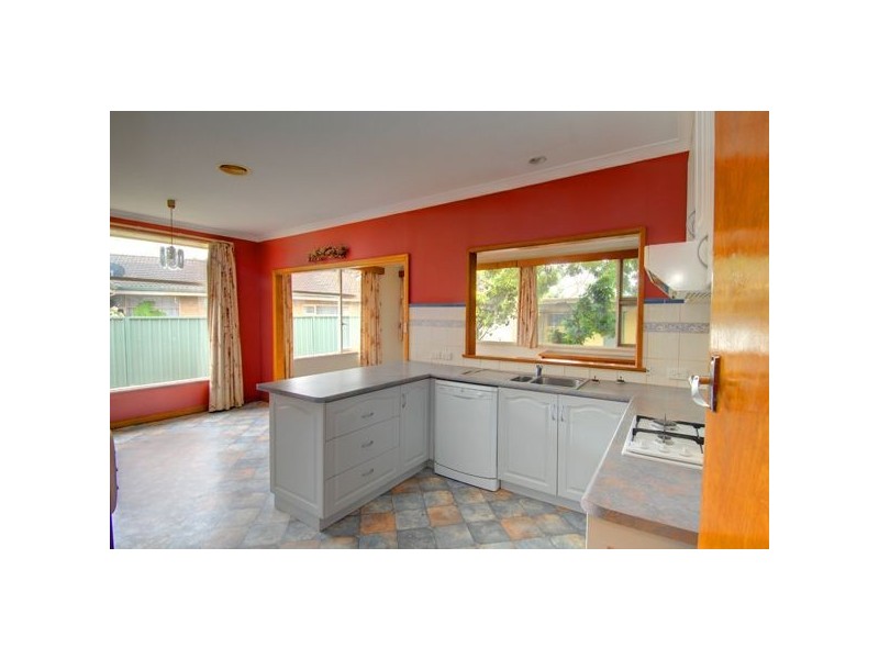 13 Ningana Street, Alfredton VIC 3350