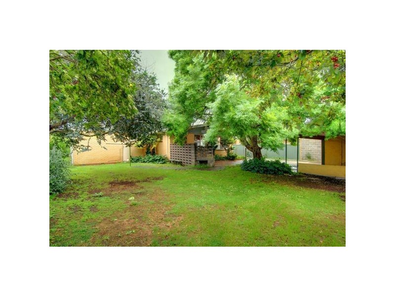 13 Ningana Street, Alfredton VIC 3350