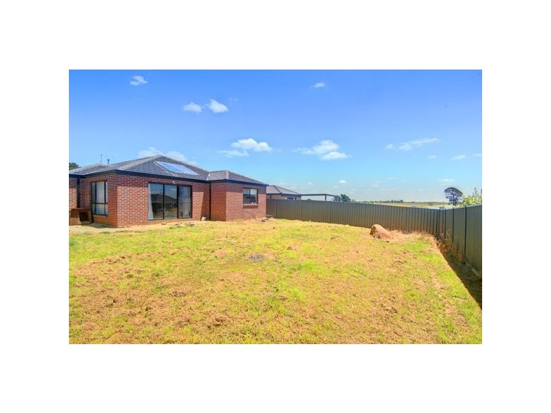 5 Chilton Close, Delacombe VIC 3356