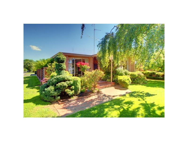 119 Wendouree Parade, Lake Wendouree VIC 3350