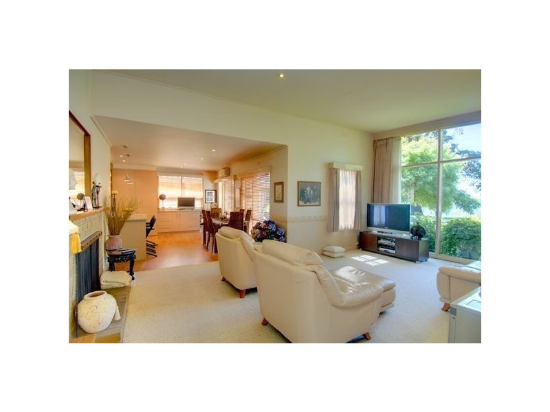 119 Wendouree Parade, Lake Wendouree VIC 3350