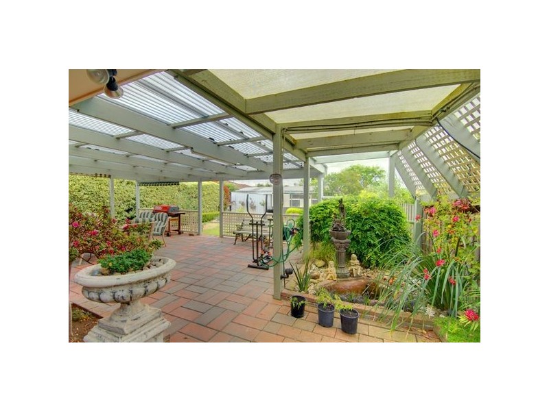 1 Redford Drive, Wendouree VIC 3355