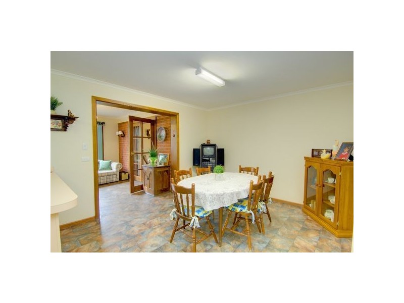 1 Redford Drive, Wendouree VIC 3355
