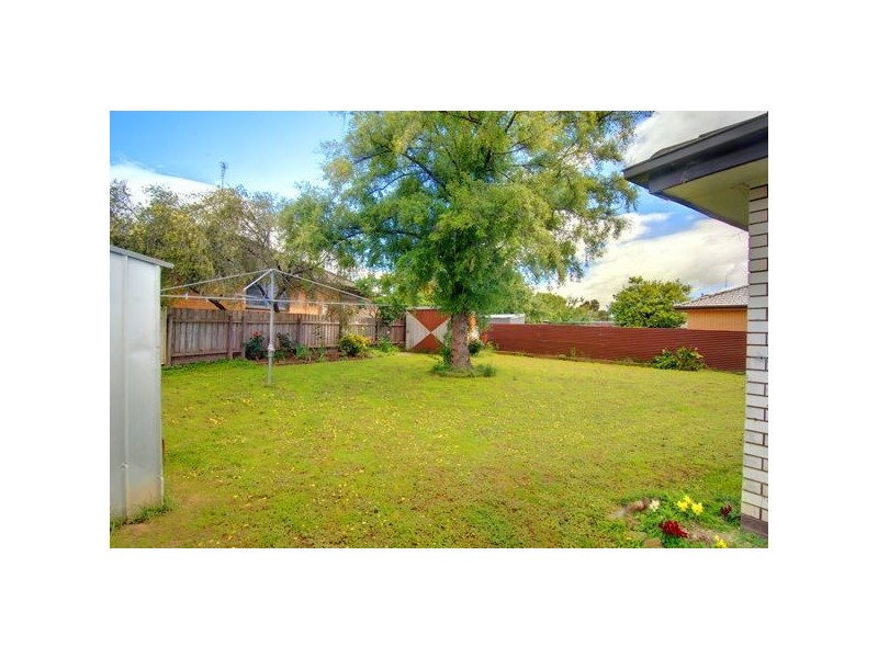 30 Rowlands Street, Sebastopol VIC 3356