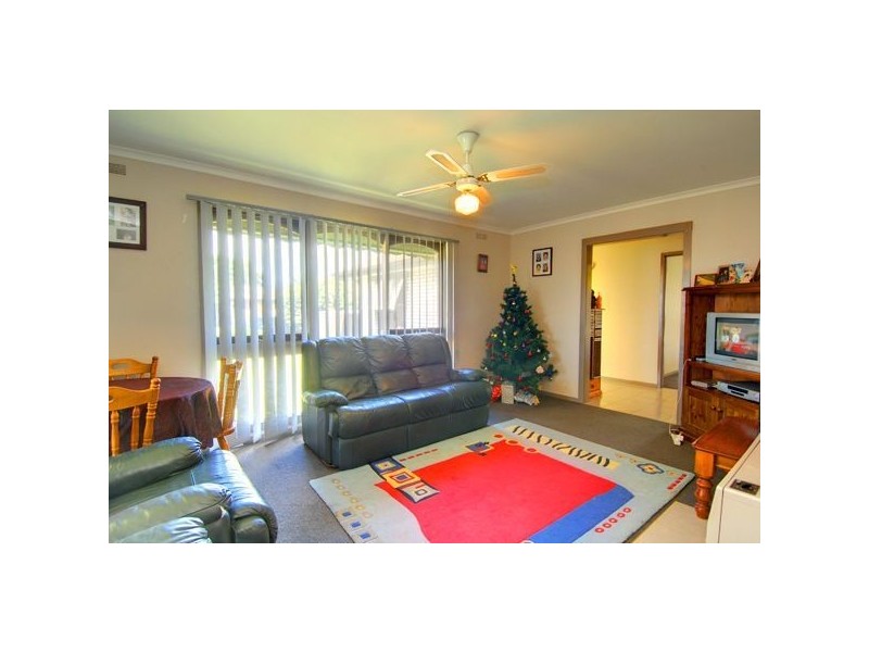 30 Rowlands Street, Sebastopol VIC 3356