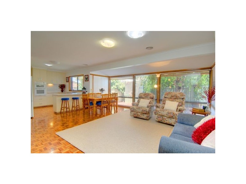 5 Mimosa Avenue, Alfredton VIC 3350