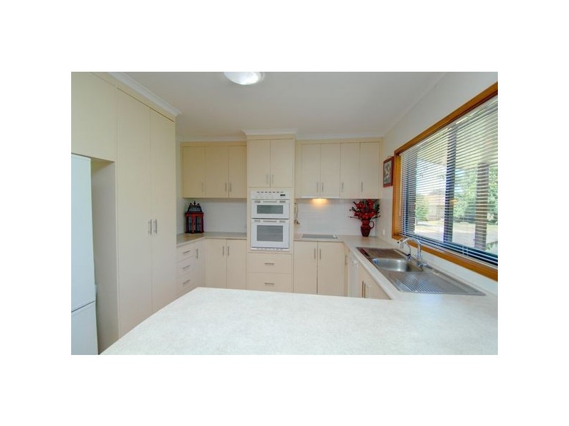 5 Mimosa Avenue, Alfredton VIC 3350