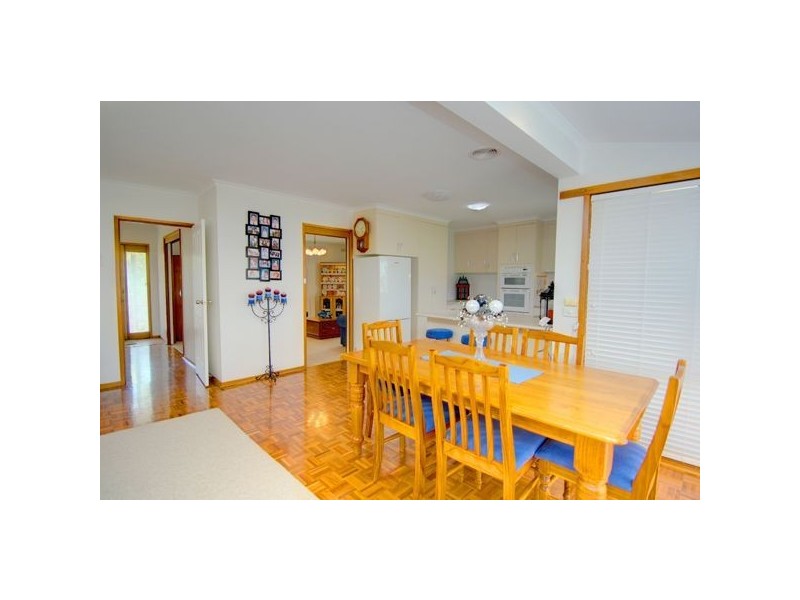 5 Mimosa Avenue, Alfredton VIC 3350