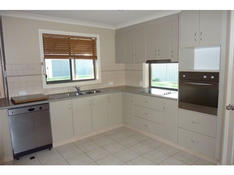 3 Kent Mews, Swan Hill VIC 3585
