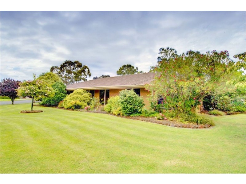 3 Banyule Drive, Delacombe VIC 3356