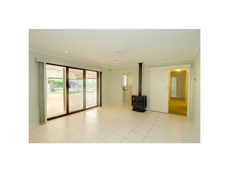 3 Banyule Drive, Delacombe VIC 3356