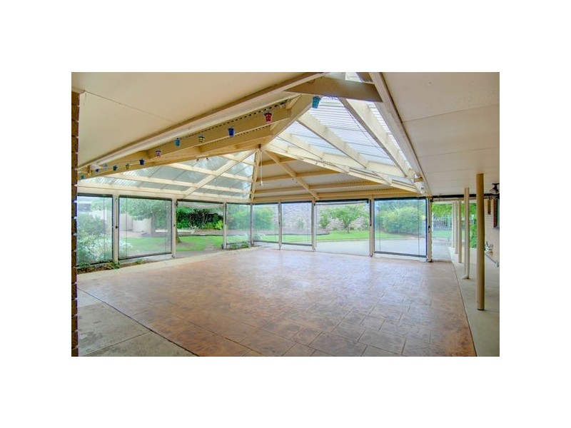 3 Banyule Drive, Delacombe VIC 3356