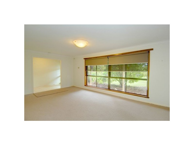 3 Banyule Drive, Delacombe VIC 3356