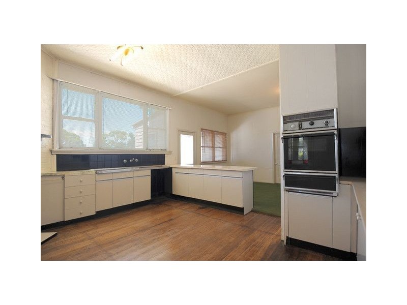 6 West street, Clunes VIC 3370