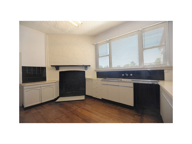 6 West street, Clunes VIC 3370