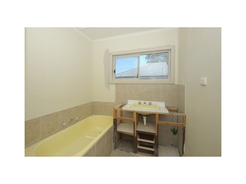 6 West street, Clunes VIC 3370