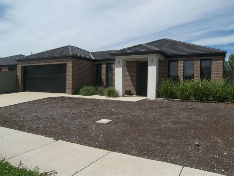 18 Delaney Drive, Ballarat VIC 3350