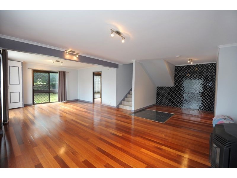 12 Mardango Drive, Mount Helen VIC 3350