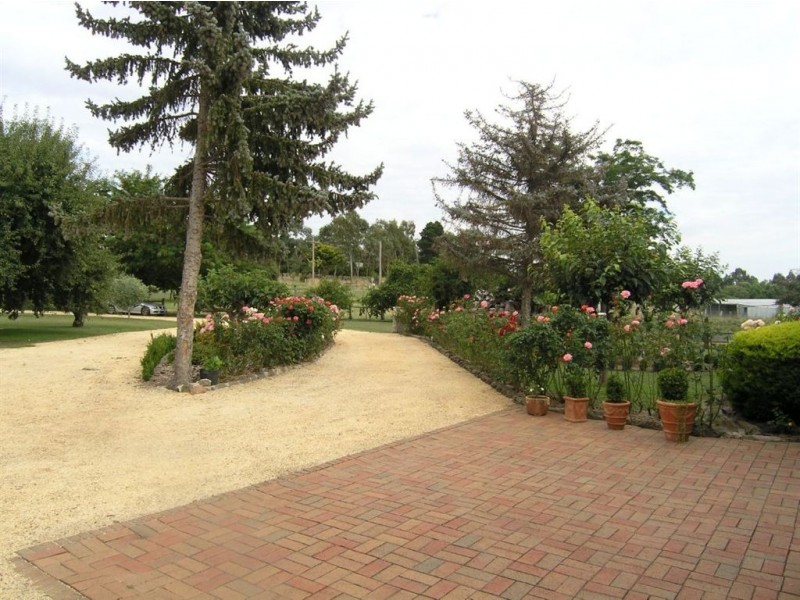 45 Roses Lane, Clunes VIC 3370