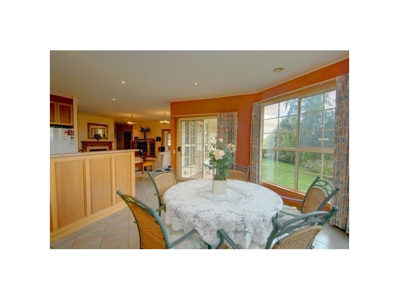 9 Charles Scorer Court, Ballarat VIC 3350