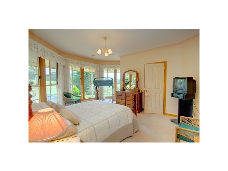 9 Charles Scorer Court, Ballarat VIC 3350