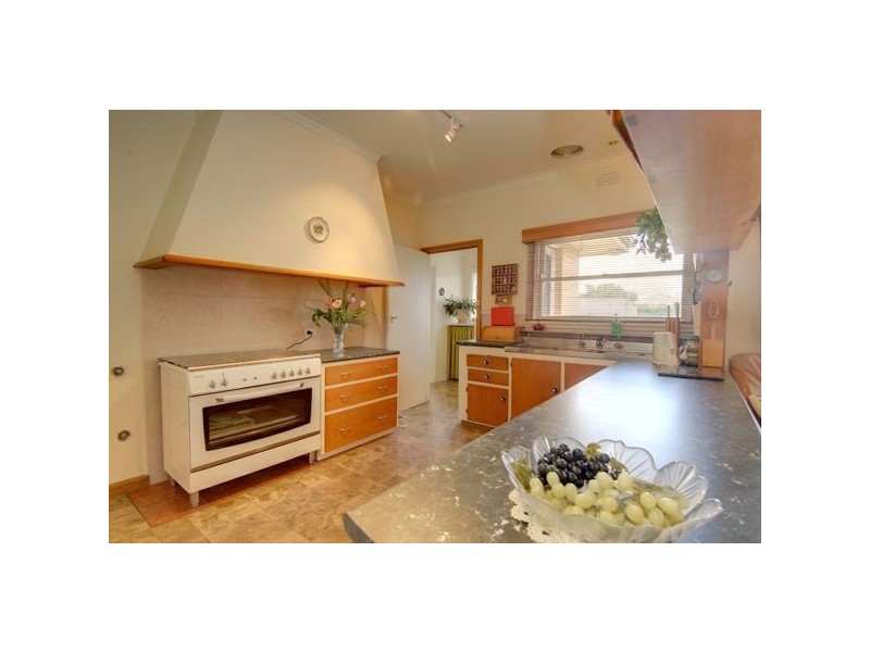 8 Cardigan Avenue, Alfredton VIC 3350