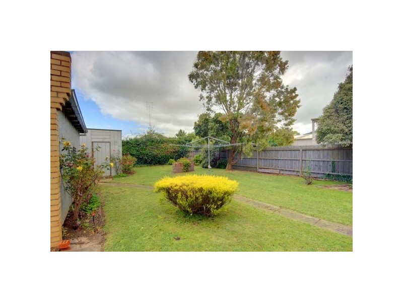 8 Cardigan Avenue, Alfredton VIC 3350