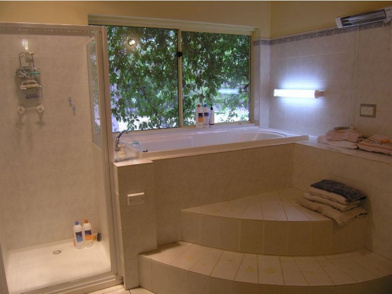 215 Tudors Lane, Ross Creek VIC 3351