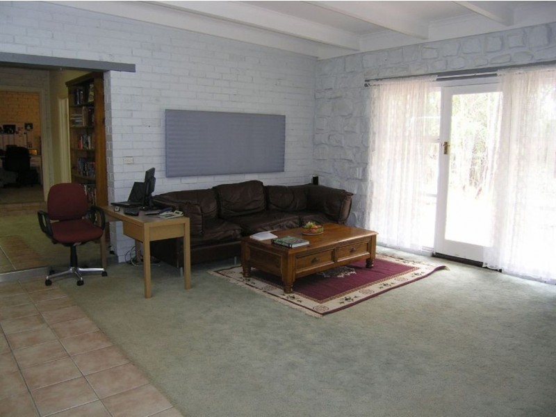 215 Tudors Lane, Ross Creek VIC 3351