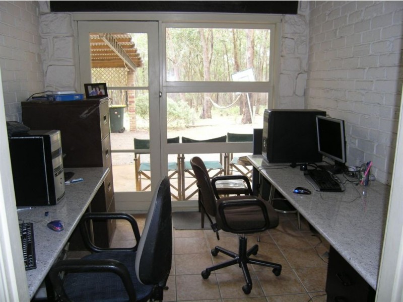 215 Tudors Lane, Ross Creek VIC 3351