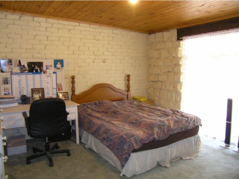 215 Tudors Lane, Ross Creek VIC 3351