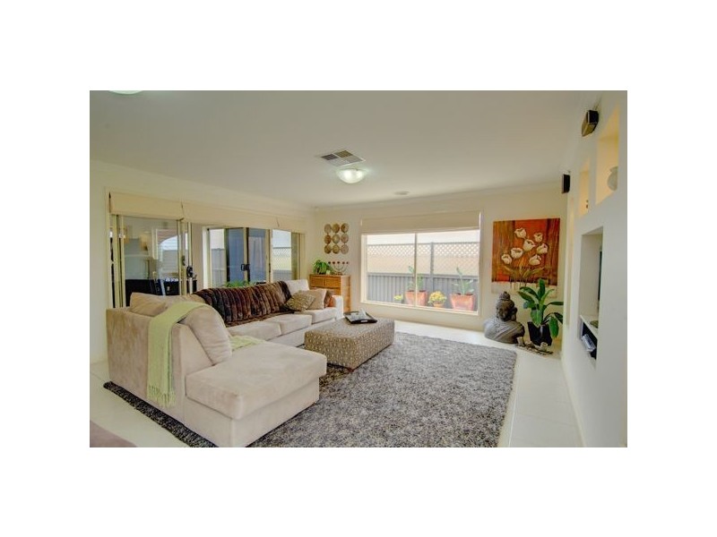 7 Leicester Court, Alfredton VIC 3350