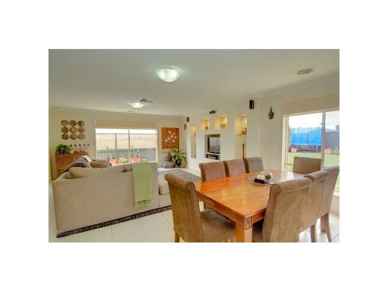 7 Leicester Court, Alfredton VIC 3350