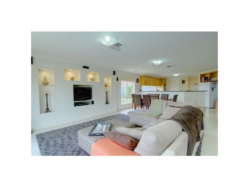 7 Leicester Court, Alfredton VIC 3350