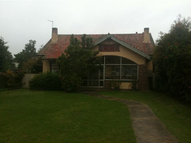 16 Wendouree Parade, Lake Wendouree VIC 3350