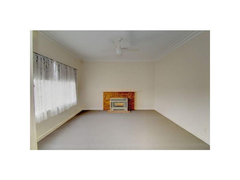 14 Shirley Street, Wendouree VIC 3355