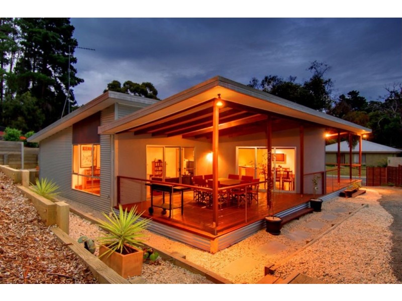 8 Bergs Lane, Mount Helen VIC 3350