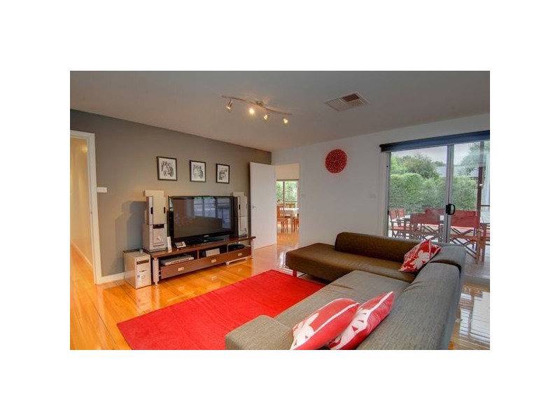 8 Bergs Lane, Mount Helen VIC 3350