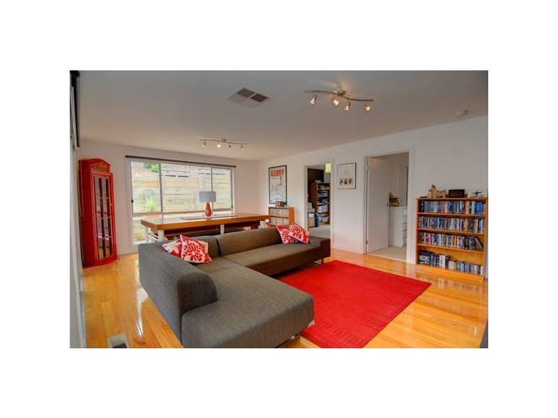 8 Bergs Lane, Mount Helen VIC 3350