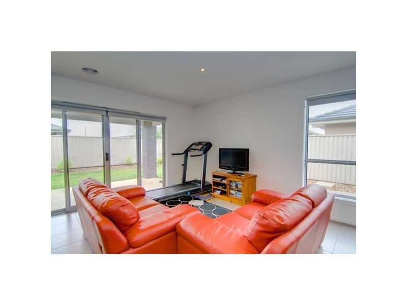 28 Clovedale Avenue, Alfredton VIC 3350