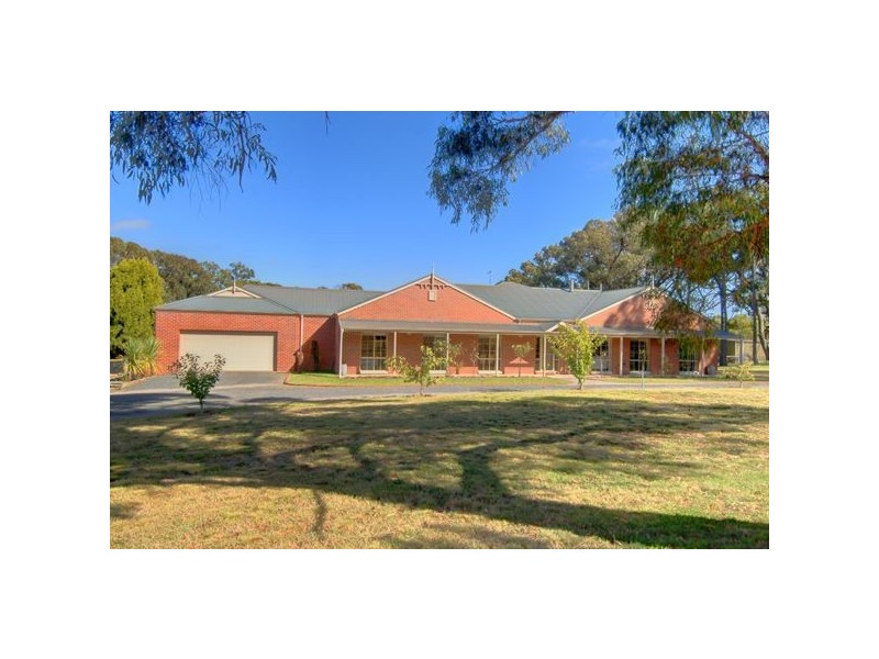 407 Swinglers Road, Invermay VIC 3352