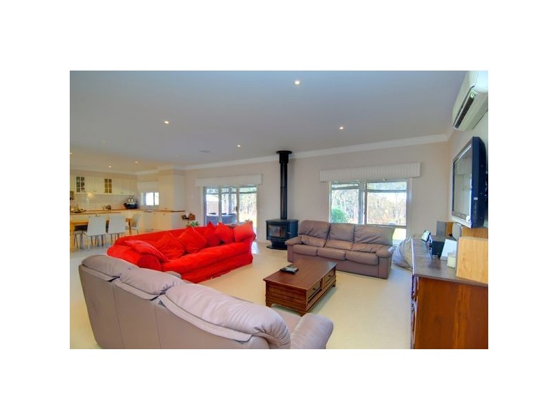 407 Swinglers Road, Invermay VIC 3352